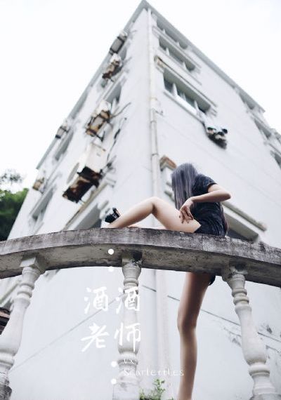 黑人巨大三根一起进_粤语中字在线观看