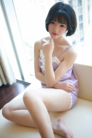 欧美超尖美甲图片_1080P全集在线观看